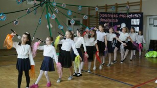 Występ dzieci taniec